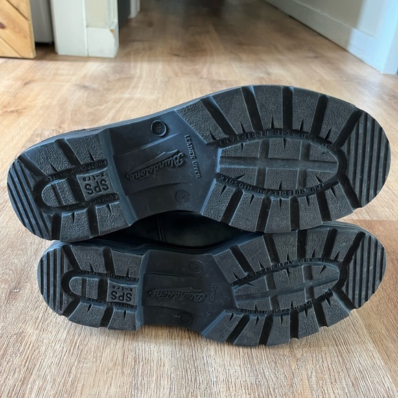 Blundstone Boots - Picture 4 of 5